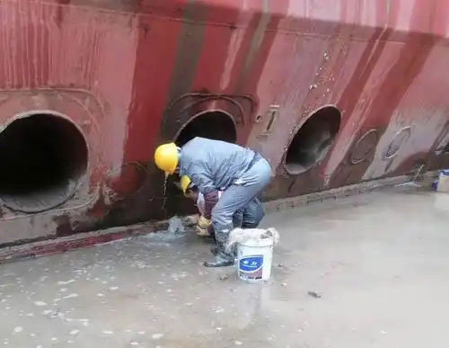 净潭乡船坞堵漏